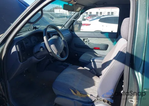 1999 Toyota Tacoma Prerunner z USA, uszkodzony, nr VIN 4TASM92N6XZ440297